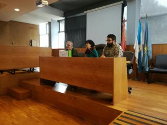 Recollida firmas da plataforma en defensa da sanidade pública de Cangas