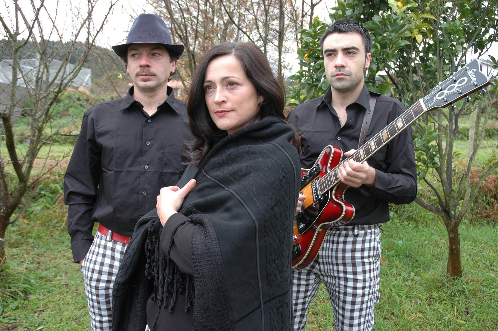 TEATRO NU Presenta: COA PALABRA NA LINGUA. CONCERTO EN DÚAS LINGUAS PARA DOUS ACTORES E UN MÚSICO