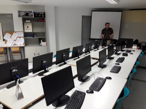  O Concello renova parte do equipamento informático da Casa de Oficios