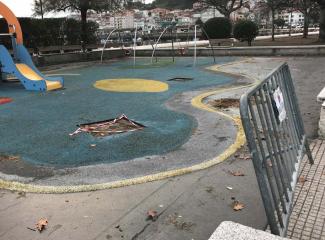 Adecuación e ampliación das zonas de xogo nos parques infantís