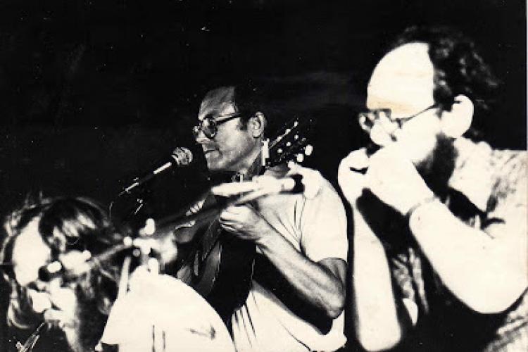 HOMENAXE A JOSÉ AFONSO